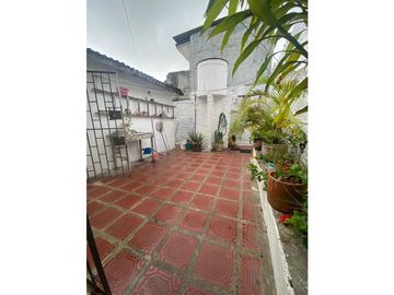 casa en venta barrio la mercedes Sur