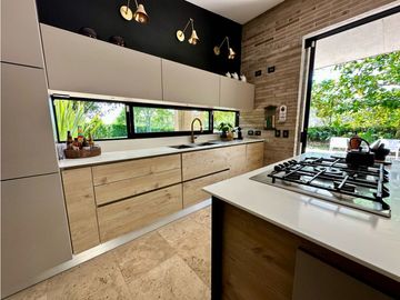 Casa campestre con diseño exclusivo en Cerritos - Pereira