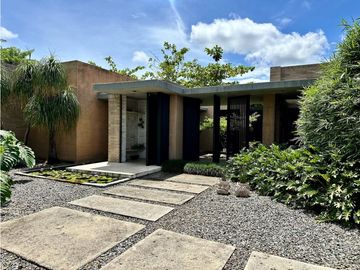 Casa campestre con diseño exclusivo en Cerritos - Pereira