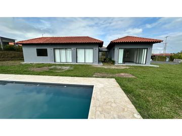 Casa campestre a la venta en Combia
