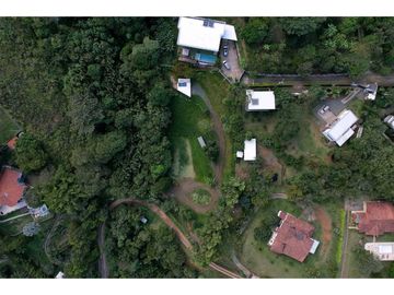 CASA CAMPESTRE EN VENTA VIA CALI-YUMBO DAPA