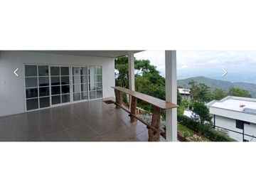 CASA CAMPESTRE EN VENTA VIA CALI-YUMBO DAPA