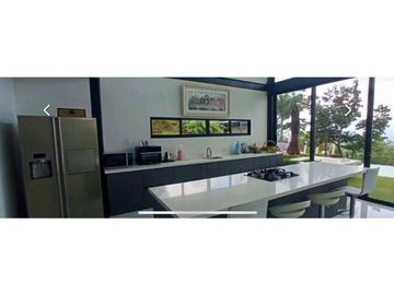 CASA CAMPESTRE EN VENTA VIA CALI-YUMBO DAPA