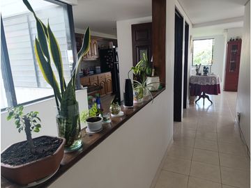 APARTAMENTO EN VENTA LOS CRISTALES ⬆7 160M2 🛌2 🚽3 🚘2P