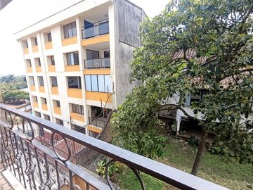 APARTAMENTO EN VENTA LOS CRISTALES ⬆7 160M2 🛌2 🚽3 🚘2P