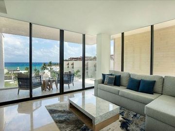 Oceana 2 Bedroom Ocean View Penthouse- Nuevo en el mercado