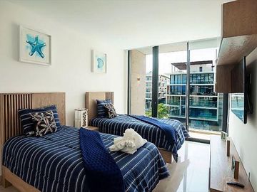 Oceana 2 Bedroom Ocean View Penthouse- Nuevo en el mercado