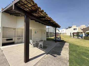 Casa en  Venta en Fraccionamiento Laureles Cuautlancingo