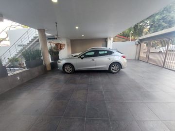 CASA EN VENTA EN CIUDAD  BUGAMBILIAS
