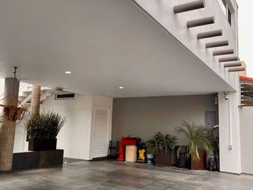CASA EN VENTA EN CIUDAD  BUGAMBILIAS