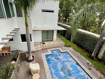 CASA EN VENTA EN CIUDAD  BUGAMBILIAS