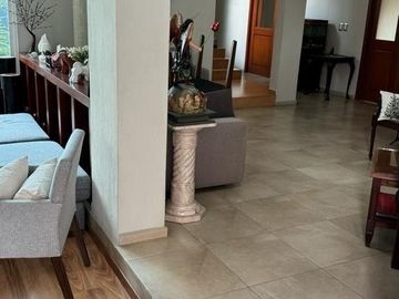 CASA EN VENTA EN CIUDAD  BUGAMBILIAS