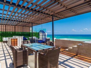 Oceana 2 Bedroom Ocean View Penthouse- Nuevo en el mercado