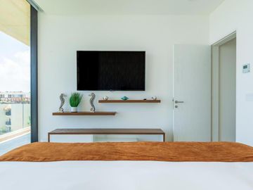 Oceana 2 Bedroom Ocean View Penthouse- Nuevo en el mercado