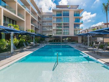 Oceana 2 Bedroom Ocean View Penthouse- Nuevo en el mercado