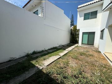 Casa en Fraccionamiento Burgos