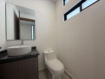 Casa Moderna Nueva en Venta en Fraccionamiento Zona Forjadores