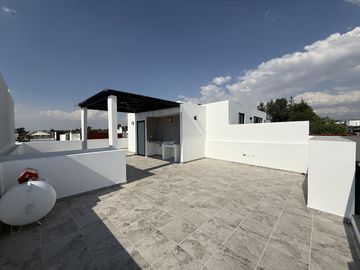 Casa Moderna Nueva en Venta en Fraccionamiento Zona Forjadores