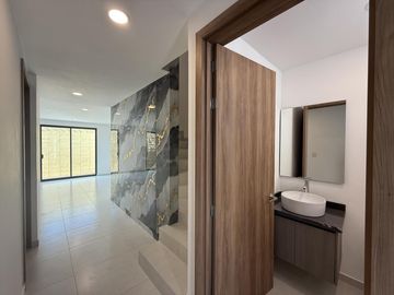 Casa Moderna Nueva en Venta en Fraccionamiento Zona Forjadores
