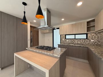 Casa Moderna Nueva en Venta en Fraccionamiento Zona Forjadores