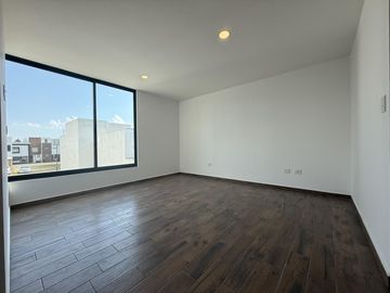 Casa Moderna Nueva en Venta en Fraccionamiento Zona Forjadores
