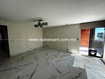 CASA EN VENTA EN JURIQUILLA