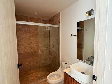 Penthouse duplex Lock-Off de 69 m2, 2 baños, en Aldea Zama