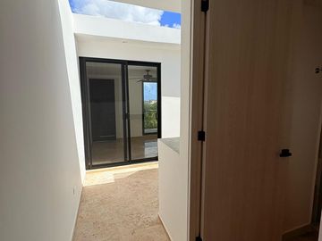 Penthouse duplex Lock-Off de 69 m2, 2 baños, en Aldea Zama