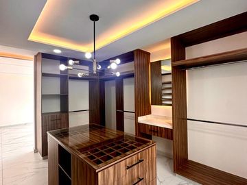 VENTA casa en Angelopolis II 5 recamaras y jardin