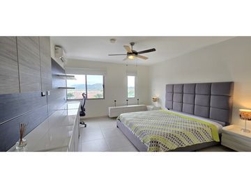Apartamento Amoblado con Vista al Canal, Panamá Pacífico