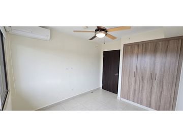 Apartamento Amoblado con Vista al Canal, Panamá Pacífico