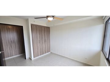 Apartamento Amoblado con Vista al Canal, Panamá Pacífico