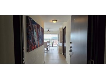 Apartamento Amoblado con Vista al Canal, Panamá Pacífico