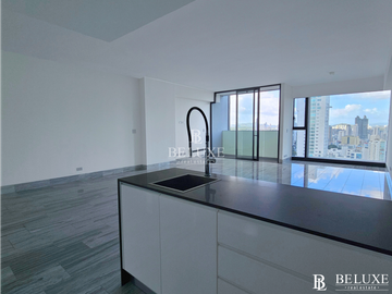 VENDO - ALQUILO APARTAMENTO EN AVENIDA BALBOA, PH NUOVO ARMANI (P)