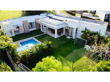 Casa campestre en condominio para arriendo en Cerritos,Pereira!!!