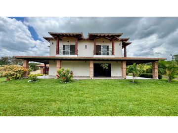 Finca nueva en venta en parcelación - Santa Elena El Cerrito Valle