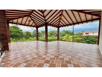 Finca nueva en venta en parcelación - Santa Elena El Cerrito Valle