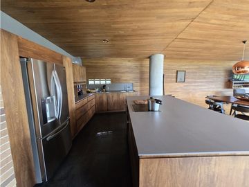 Casa en Arriendo Amoblada en Medellín Alto de Palmas