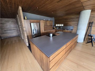 Casa en Arriendo Amoblada en Medellín Alto de Palmas