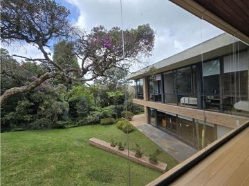 Casa en Arriendo Amoblada en Medellín Alto de Palmas