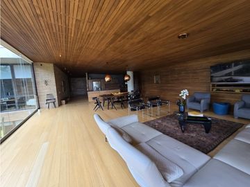 Casa en Arriendo Amoblada en Medellín Alto de Palmas
