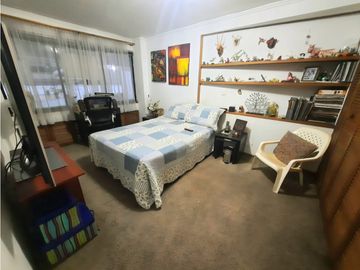 VENTA APARTAMENTO DÚPLEX POBLADO PARTE BAJA CON BALCÓN GRANDE.