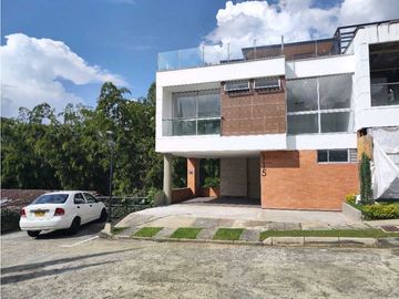 Hermosa Casa Envig El Atravesado 400m2 💰2350 Mill