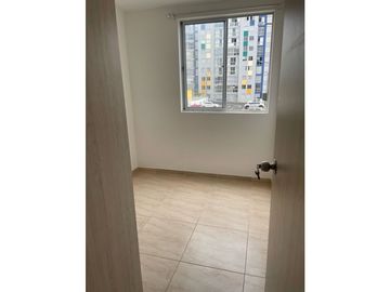 RENTO HERMOSO APARTAMENTO CON PARQUEADERO CUBIERTO EN LA CONDINA