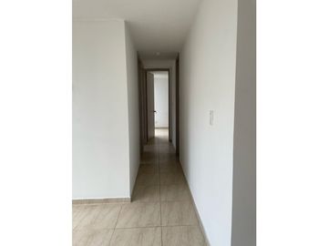 RENTO HERMOSO APARTAMENTO CON PARQUEADERO CUBIERTO EN LA CONDINA