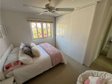 SE VENDE AMPLIA CASA EN LA CASTELLANA