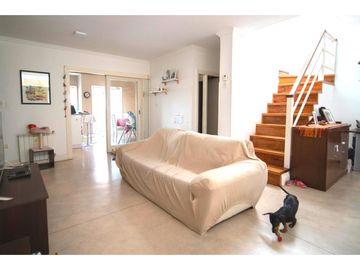 Chalet en Venta, zona Chauvin, 4 ambientes con parque.