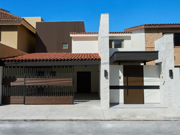 Casa en venta en Lomas del Campestre en San Pedro Garza García