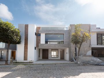 CASA EN VENTA EN PARQUE ZACATECAS