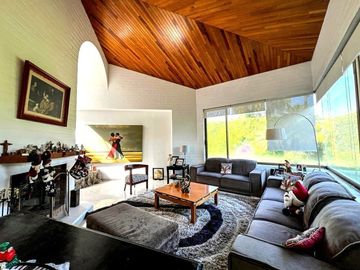 MAGNIFICA CASA EN VENTA EN ATLAS COLOMOS !!!
